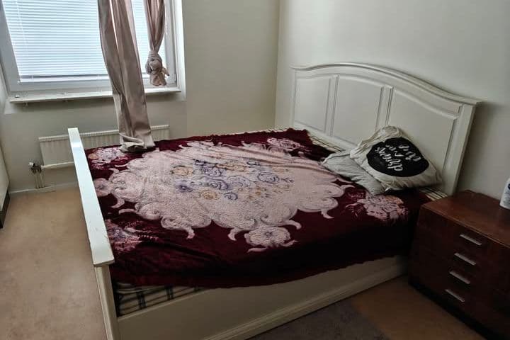 Stort rum i Husby nära T-bana