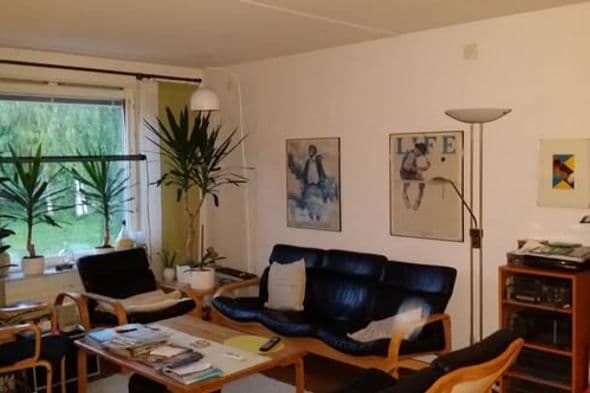 Möblerade studentrum i Kista nära T-bana