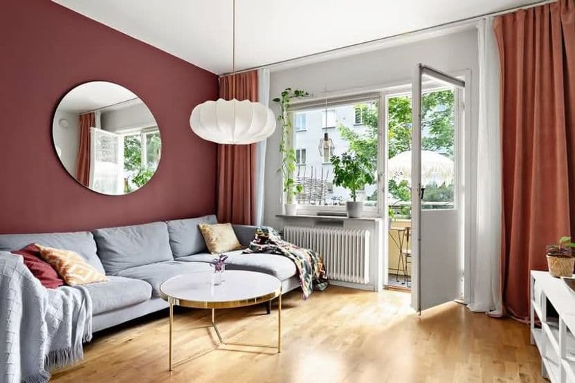 Möblerad 2:a i Årsta med balkong