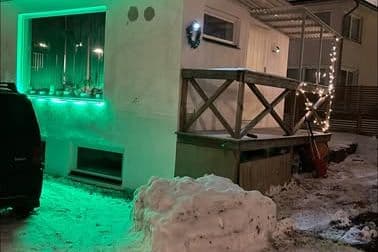 Möblerat rum uthyres i Enskede