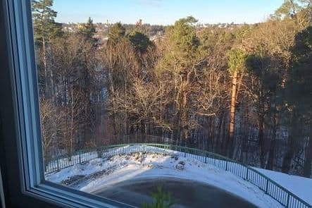 Etta 18 kvm vid SU – 4000 kr ink el