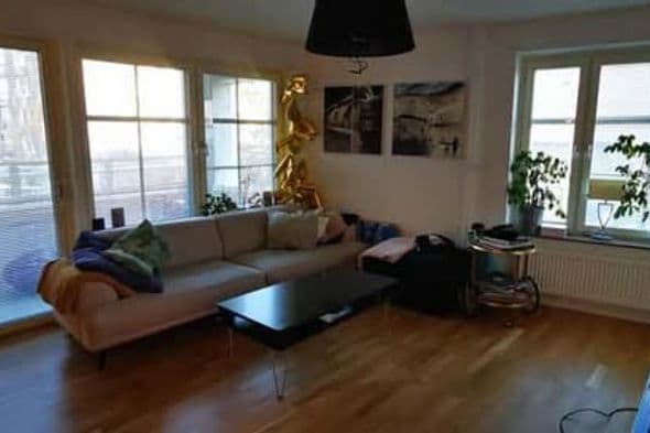 Rum med egen toalett nära Älvsjö